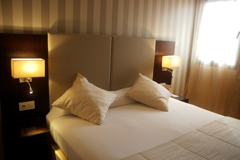 Az Hotels Зеральда Экстерьер фото